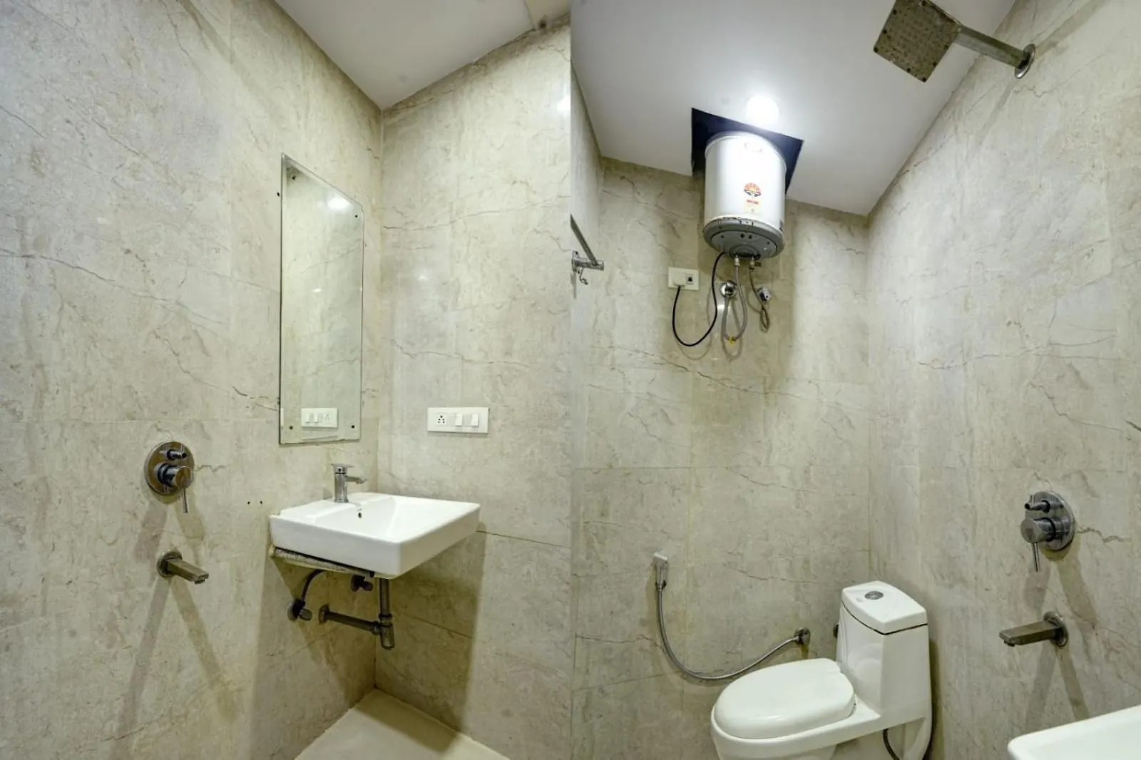 King Hotel New Delhi 4*,