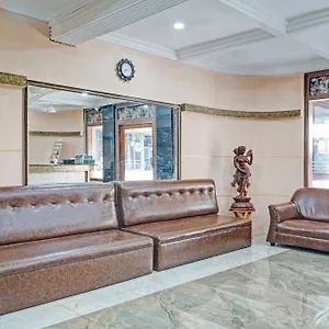 Capital O Rayan Plaza 3*, Kochi India