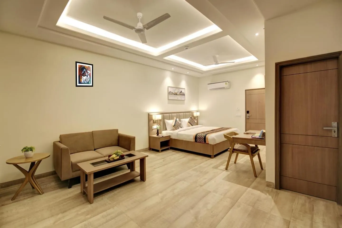 King Otel Yeni Delhi 4*,  Hindistan